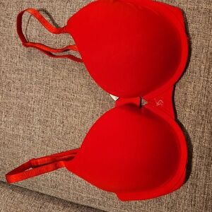 New No Tags Victoria's Secret Bold Red Bra